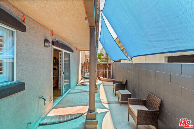 3252 Park Lane, Hawthorne CA: https://media.crmls.org/mediaz/8bf6b7b8-a31a-4ea3-9c07-960f8b35c2f1.jpg