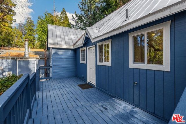 23899 Pioneer Camp Road, Crestline CA: https://media.crmls.org/mediaz/8bf74180-09e5-4c42-88c3-7d48444f98be.jpg
