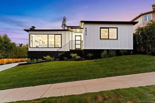 4414 Piedmont Dr, San Diego CA: https://media.crmls.org/mediaz/8bf79fd7-c459-428a-a590-7f5f5cec19c1.jpg
