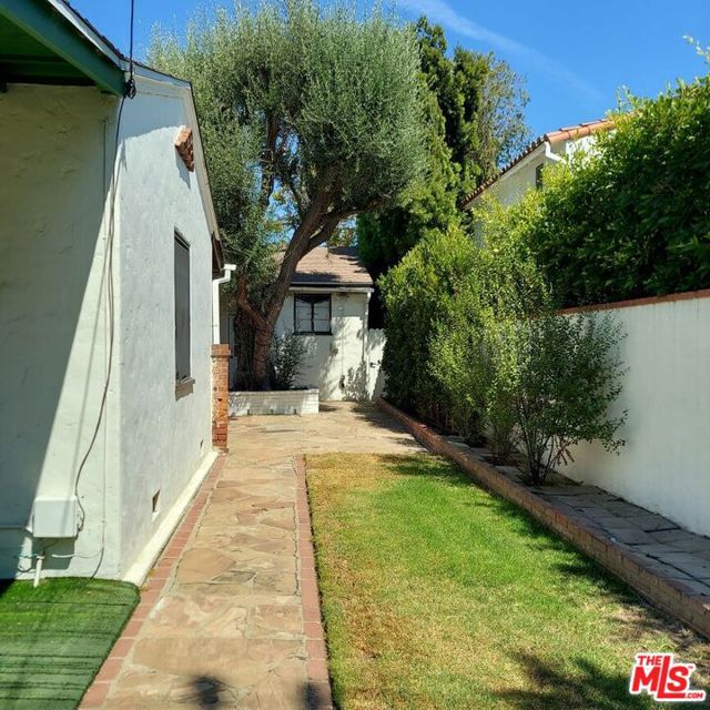 side yard