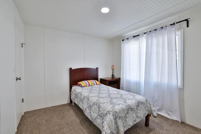 8282 Murray Ave, Gilroy CA: https://media.crmls.org/mediaz/8bf85199-814a-429c-b06f-6cd792b20b93.jpg