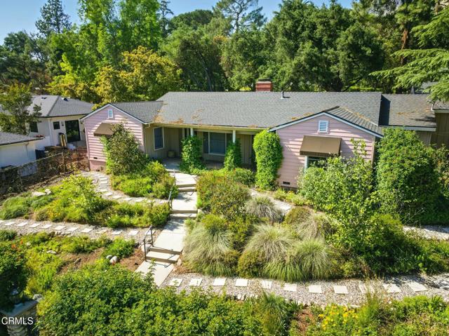 1313 E Palm Street, Altadena CA: https://media.crmls.org/mediaz/8bf8b399-2f1d-4771-b795-51e671f0d39d.jpg