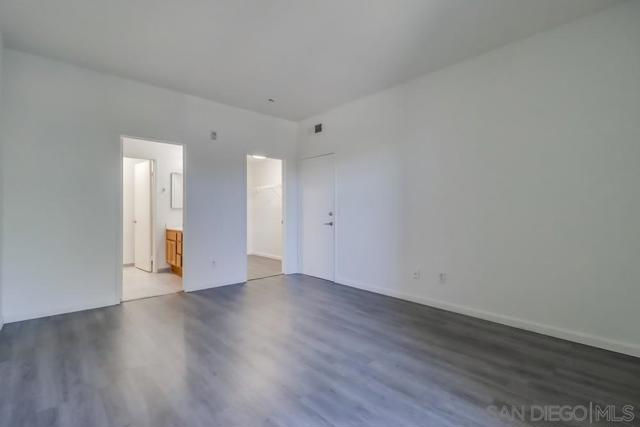 1875 Baudouin Pl, Chula Vista CA: https://media.crmls.org/mediaz/8bf90de3-a87e-4bec-a219-374ace6838b4.jpg