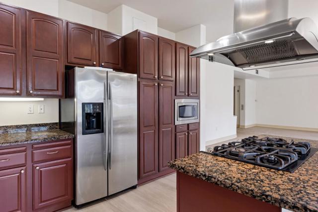 88 S Broadway, Millbrae CA: https://media.crmls.org/mediaz/8bf93307-e693-4200-bf27-19e4f6f2569b.jpg