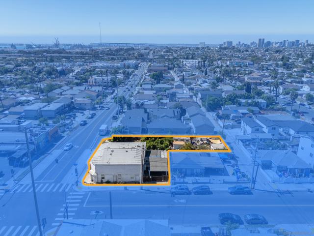 0 National, San Diego CA: https://media.crmls.org/mediaz/8bfa1488-82f6-4427-bf12-0b6a776b0b73.jpg