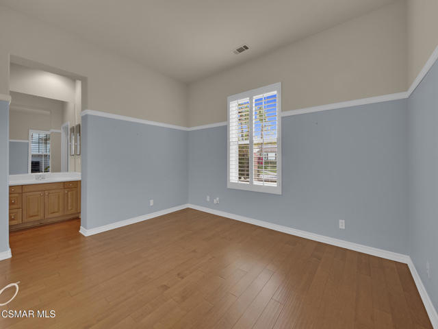 1048 Via Adorna, Newbury Park CA: https://media.crmls.org/mediaz/8bfa18d0-98be-40a1-94fe-a624b16906d2.jpg