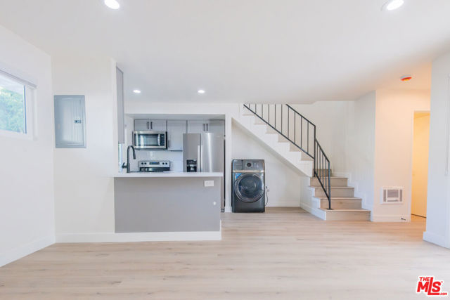 2757 Andreo, Torrance CA: https://media.crmls.org/mediaz/8bfa52ec-b4f0-4bbb-9f93-287d526b429b.jpg