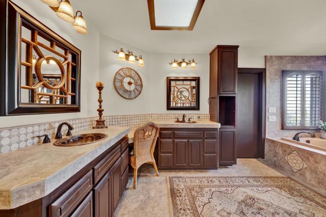 1310 Miracielo Court, San Marcos CA: https://media.crmls.org/mediaz/8bfa932c-3384-4c57-a2ec-6a061261930e.jpg