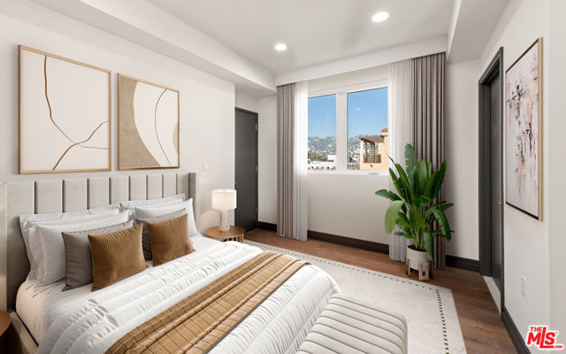 118 N Orlando Avenue, Los Angeles CA: https://media.crmls.org/mediaz/8bfa992c-4842-4e53-b8b7-b4e9a0790435.jpg