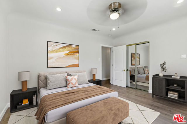 237 W Kelso Street, Inglewood CA: https://media.crmls.org/mediaz/8bfce977-187d-4000-ac0c-b8a99fd03420.jpg