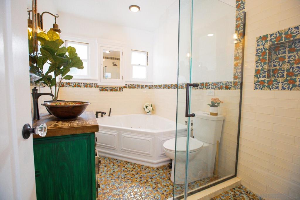 MLS #250024850SD img 22