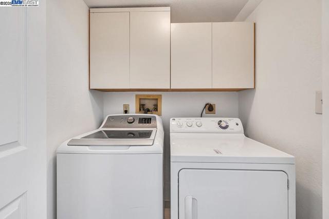 21917 Nugget Canyon Dr, Castro Valley CA: https://media.crmls.org/mediaz/8bfe9597-6174-41fd-a419-03ca83de52a4.jpg