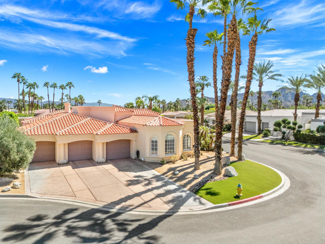 77312 Coyote Creek Path, Indian Wells CA: https://media.crmls.org/mediaz/8bfe9933-5a1a-4f42-a441-aa860290f6ec.jpg