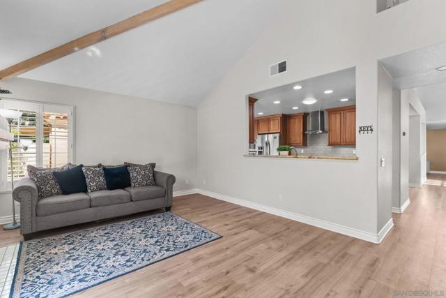 12027 Caminito Corriente, San Diego CA: https://media.crmls.org/mediaz/8bfe9d42-40d3-483b-9a7c-74ed0e0908c8.jpg