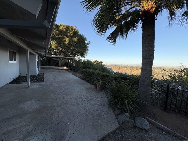 Image 21 of 23 For 5605 Soledad Mountain Rd