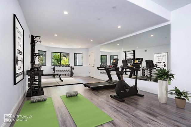 333 Raymundo Drive, Woodside CA: https://media.crmls.org/mediaz/8c00102c-f4af-4f79-aaed-5eb453434e2a.jpg