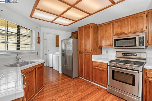 4691 Spinnaker Way, Discovery Bay CA: https://media.crmls.org/mediaz/8c00d01c-2243-4cf7-acce-7c1041ba0505.jpg