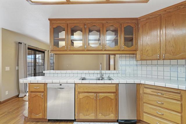 1511 Las Brisas Drive, Hollister CA: https://media.crmls.org/mediaz/8c012b92-2aa0-4412-8c5b-f3aff6b88107.jpg