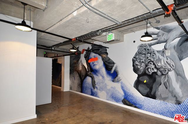 691 Mill Street, Los Angeles CA: https://media.crmls.org/mediaz/8c022d16-564a-4d53-9b22-0917e7d33728.jpg