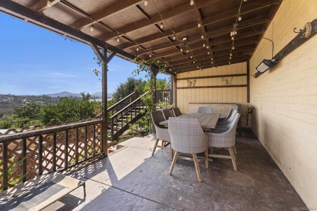 644 Eldorado Drive, Escondido CA: https://media.crmls.org/mediaz/8c027cbd-df07-400e-8b35-d20eac121a2e.jpg