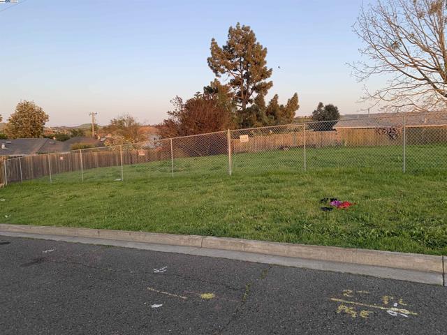 502 3rd. St., Vallejo CA: https://media.crmls.org/mediaz/8c03b4a2-63e0-495a-b67f-7acc2b5fc184.jpg