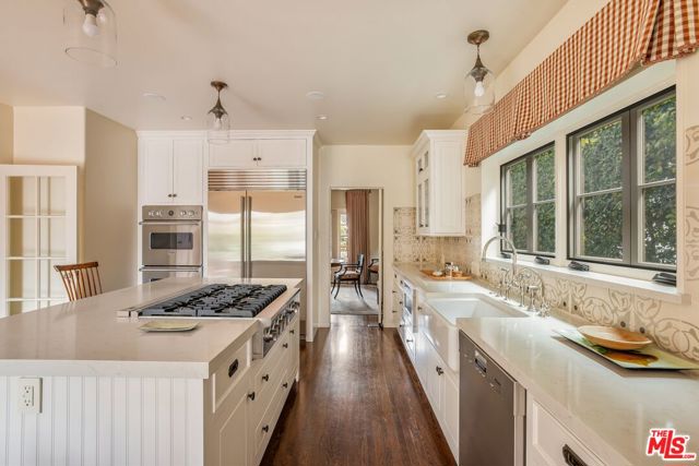 Drew Fenton | 131 S Carmelina Avenue Los Angeles CA | MLS: 7025814