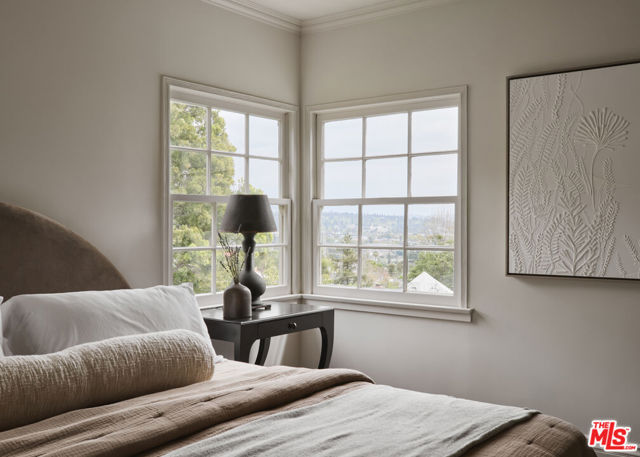 3372 Ley Drive, Los Angeles CA: https://media.crmls.org/mediaz/8c051440-ee5e-4599-a18b-de6038c692df.jpg