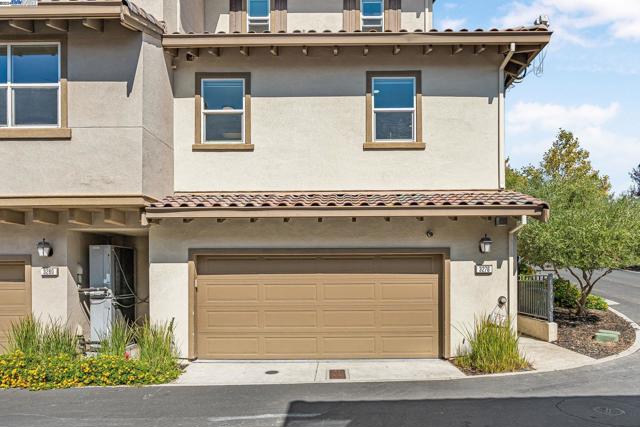 Image 4 of 57 For 3276 Giovanni Way