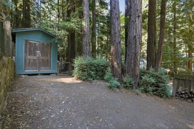 11033 Sequoia Avenue, Felton CA: https://media.crmls.org/mediaz/8c05de80-b087-41c5-a688-c501a1adb5ff.jpg