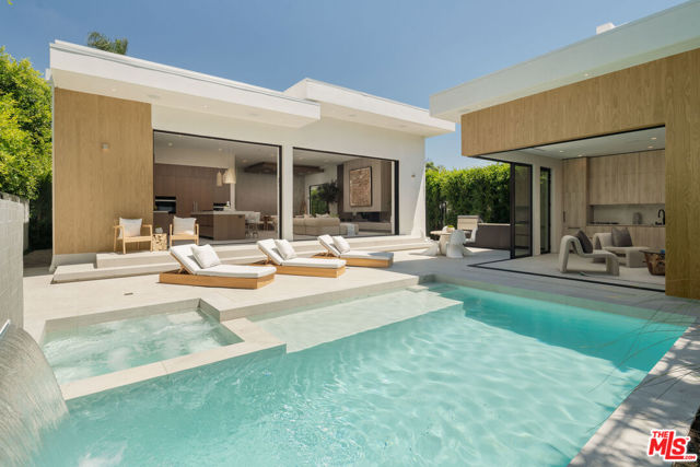 341 N Kings Road, Los Angeles CA: https://media.crmls.org/mediaz/8c06288c-a20d-44e2-a64c-8ff6d2e0dd97.jpg
