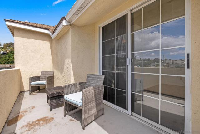 3535 Columbia St, San Diego CA: https://media.crmls.org/mediaz/8c069073-37d6-4e96-a9e9-b052440cc200.jpg