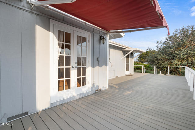 2102 Buena Vista Drive, Camarillo CA: https://media.crmls.org/mediaz/8c0698e1-881a-421f-8e7a-ab8073ef3c68.jpg