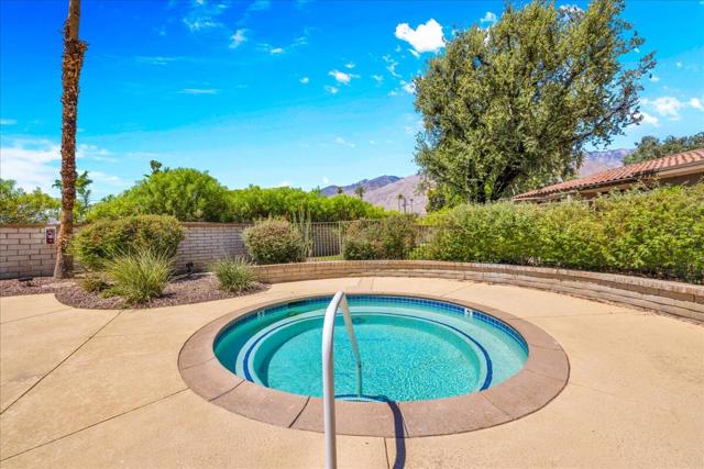 1901 Paseo Pelota, Palm Springs CA: https://media.crmls.org/mediaz/8c06e4c6-ddaa-4794-91b6-7a304936ad20.jpg