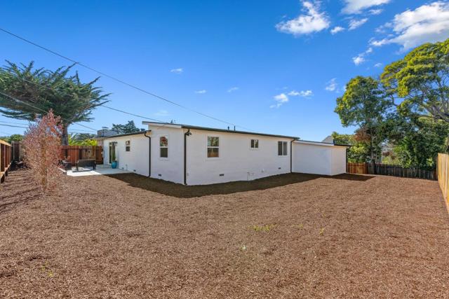 1585 Ord Grove Avenue, Seaside CA: https://media.crmls.org/mediaz/8c073049-475f-4677-b79f-d65d36d6c497.jpg
