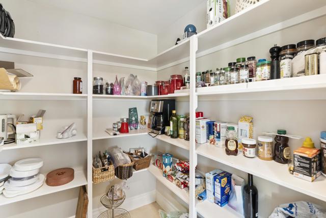 Image 23 of 61 For 18658 Locksley St