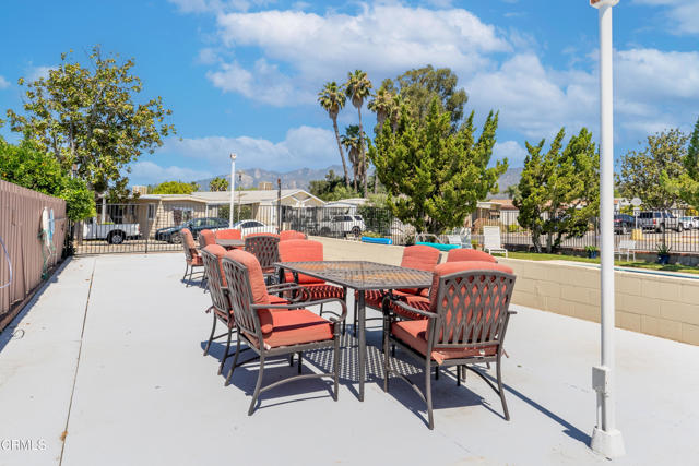 1075 Loma Drive, Ojai CA: https://media.crmls.org/mediaz/8c0883ef-f824-44cd-8d79-0a2c5db52951.jpg