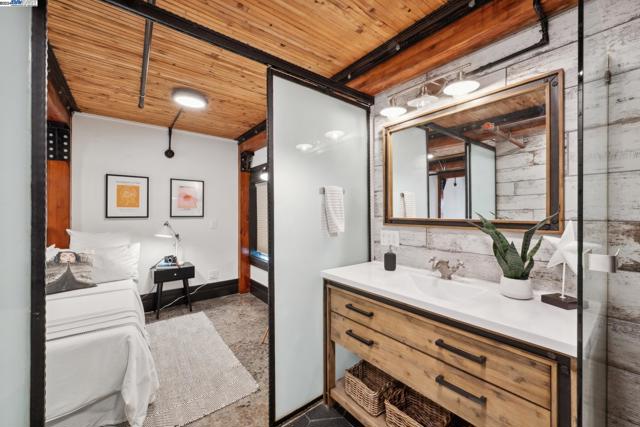 Image 29 of 45 For 6105 San Pablo Avenue  102