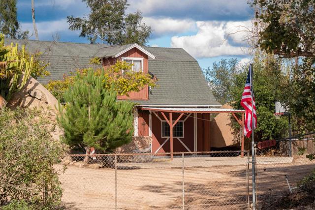 Detail Gallery Image 11 of 63 For 2494 Donnil Lane, Fallbrook,  CA 92028 - 3 Beds | 2 Baths