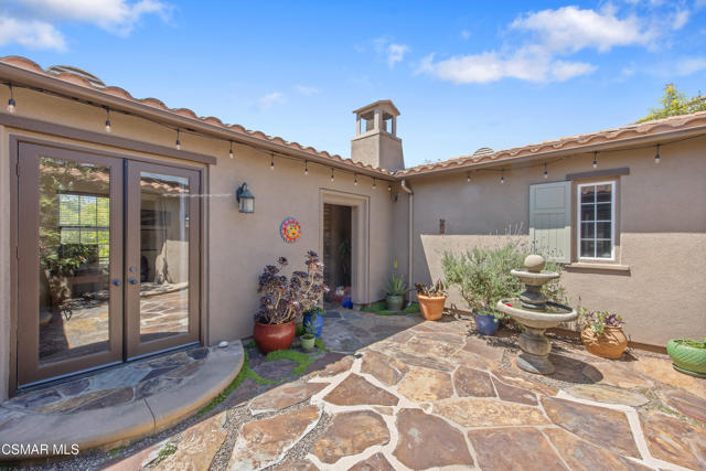 5309 Via Rincon, Newbury Park CA: https://media.crmls.org/mediaz/8c0948e3-64fe-4974-812f-6714f81c70fa.jpg