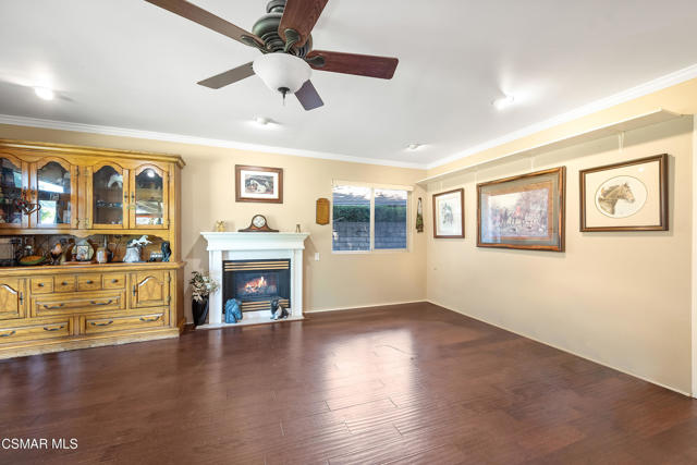 1122 Canterford Circle, Westlake Village CA: https://media.crmls.org/mediaz/8c096314-63e4-4578-a0c3-bc638a185c7a.jpg