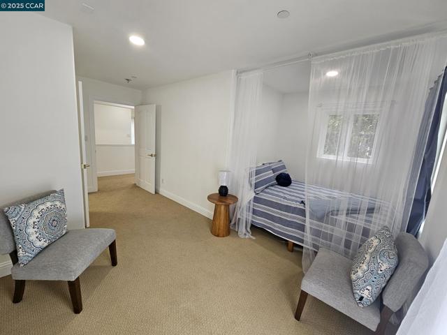 2785 Butters Dr, Oakland CA: https://media.crmls.org/mediaz/8c0b26bb-5e96-44a2-bbad-b98cd116cd62.jpg