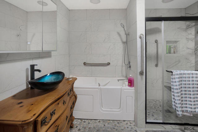 5134 Mormon Avenue, Yucca Valley CA: https://media.crmls.org/mediaz/8c0b26c8-f807-44cd-a75c-9fa9bcb53dac.jpg