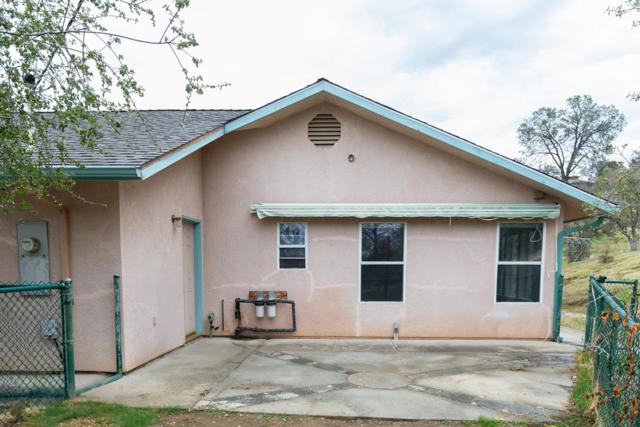 41508 Roaring River Court, Coarsegold CA: https://media.crmls.org/mediaz/8c0b613b-8ca9-4cdc-bdc6-22e9b3cd7450.jpg