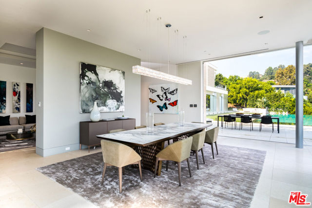 642 Perugia Way, Los Angeles CA: https://media.crmls.org/mediaz/8c0b7512-922f-4187-b5e2-2dc24cdf2bde.jpg
