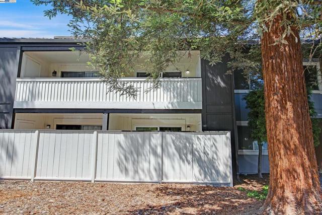 47112 Warm Springs Blvd, Fremont CA: https://media.crmls.org/mediaz/8c0bb1ac-2d3b-4073-b9b8-862770175b14.jpg