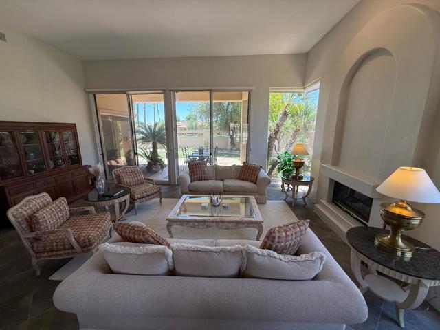 79765 Tangelo, La Quinta CA: https://media.crmls.org/mediaz/8c0c3967-7085-4858-ba27-2071c6036d5c.jpg
