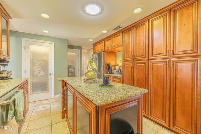 Detail Gallery Image 20 of 58 For 4716 Columbia Way, Quartz Hill,  CA 93536 - 3 Beds | 3 Baths