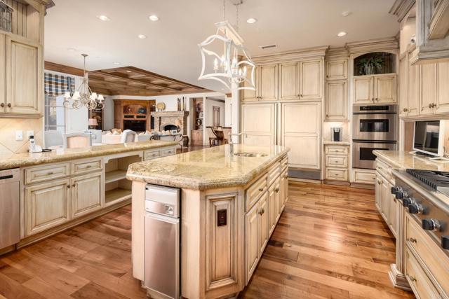 Image 18 of 44 For 14211 Dalia Dr