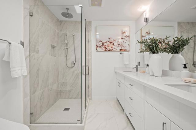 1300 2nd Avenue, San Mateo CA: https://media.crmls.org/mediaz/8c0c8cb8-46e1-4a9e-8791-1ed4be965b18.jpg