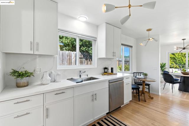 4503 Gregory Way, Richmond CA: https://media.crmls.org/mediaz/8c0caa72-3c2a-4654-8efa-f38fc2020983.jpg